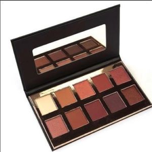 NEW!! Crown Pro Eyeshadow Palette
